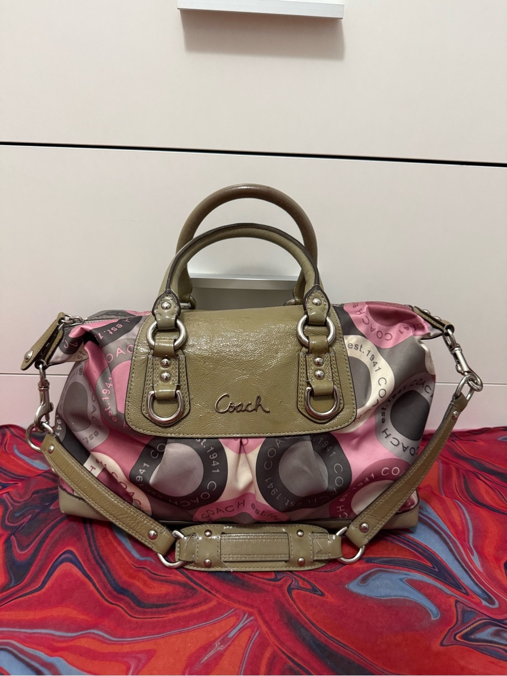 Vintage Y2K Coach Madison Op Art Graphic Ring Maggie Bag🩷🤍